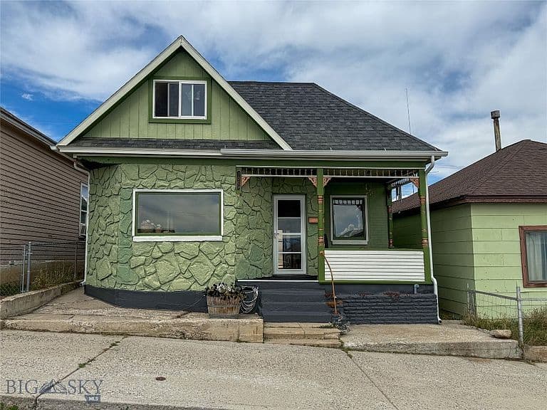 1005 Hornet St photo 1