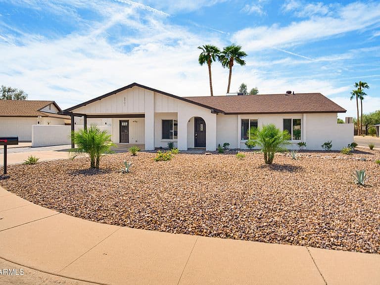 8901 E Lupine Avenue photo 1