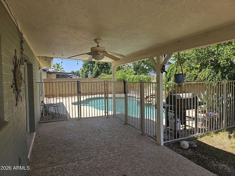 7344 W WINDROSE Drive photo 4
