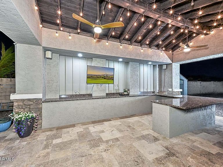 18373 W SELLS Drive photo 4