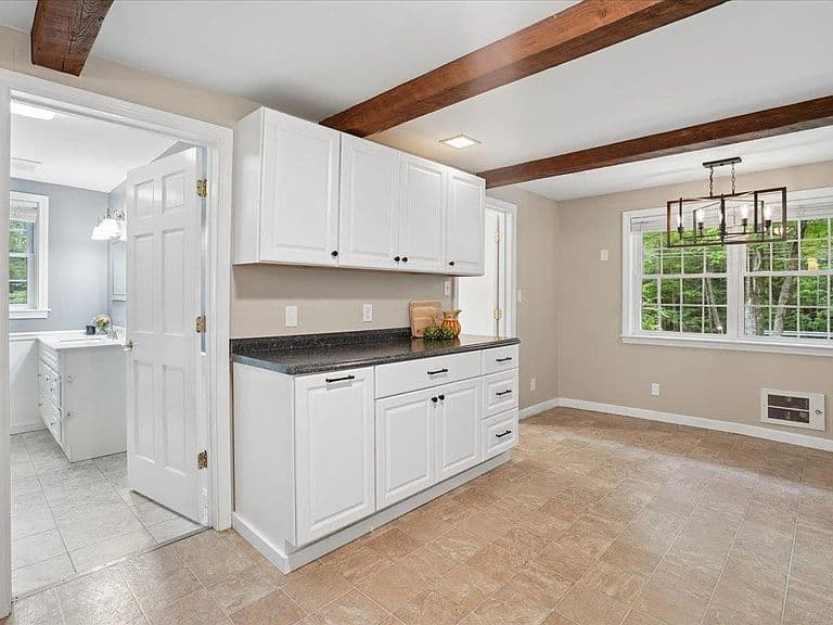 66 Currier Road photo 5