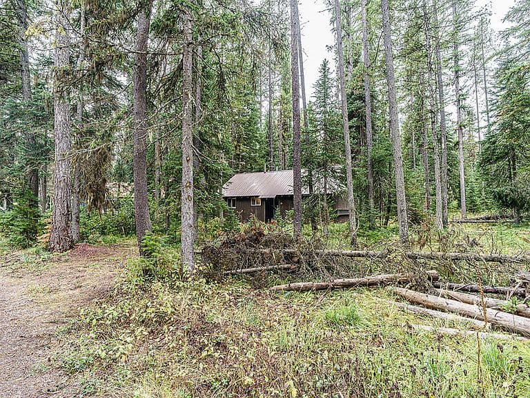 28 1st Ave E photo 1