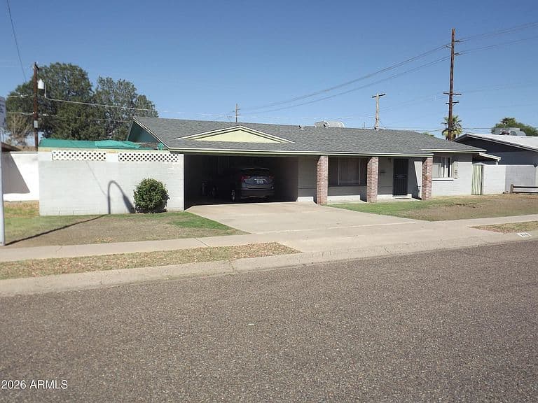 3710 W TUCKEY Lane photo 2
