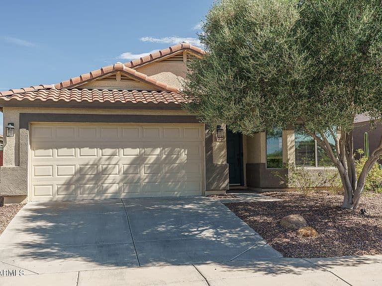 25852 W ELWOOD Street photo 2