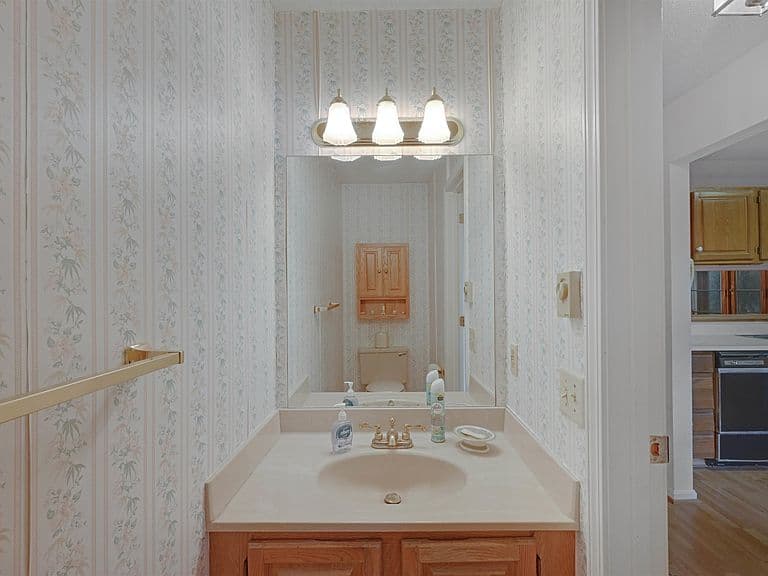 67 Hayes Avenue photo 5