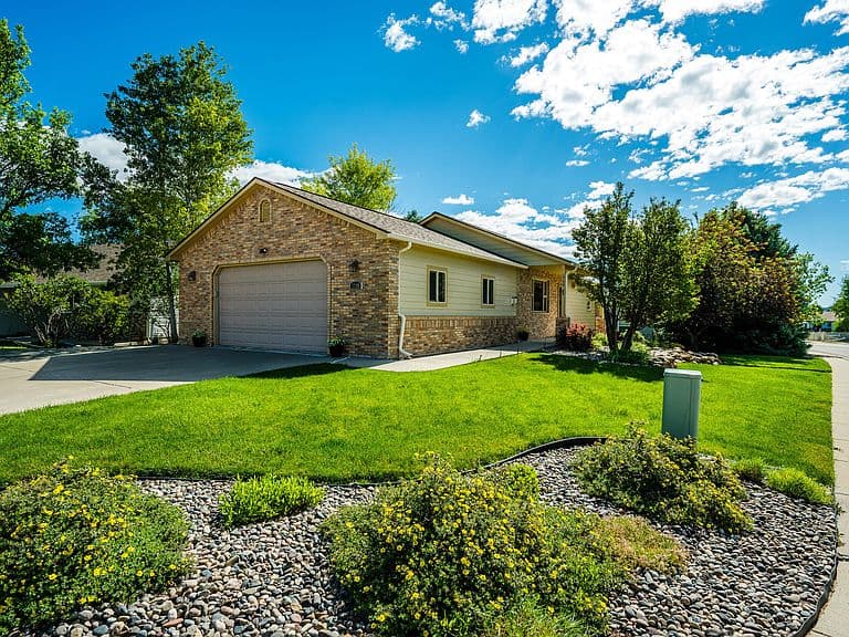 1798 Sagebrush Dr photo 2