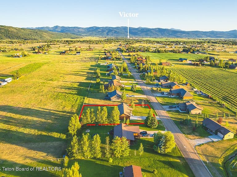 4571 Country Club Dr photo 5