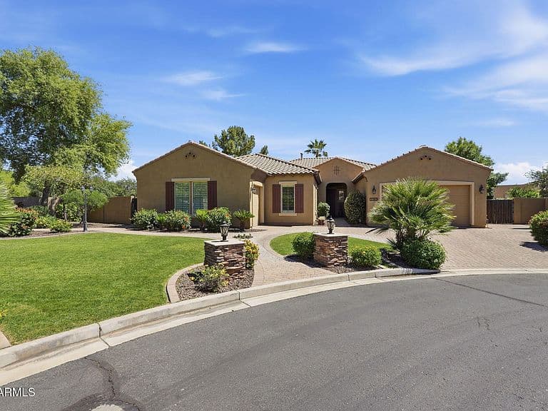 2193 E COCONINO Place photo 1