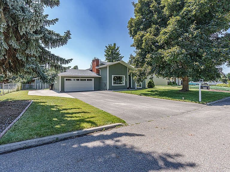 334 Hilltop Ave photo 5