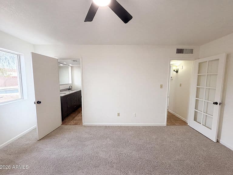 10501 W LOMA Lane photo 4