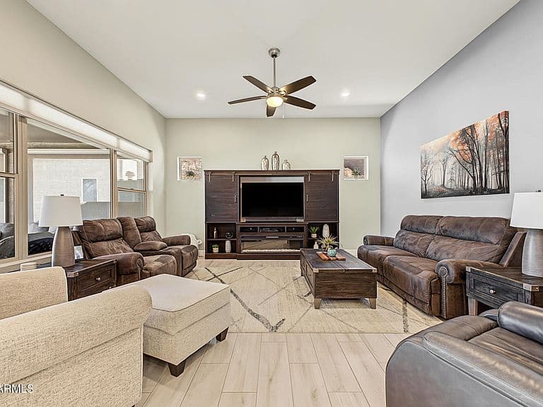 4624 W AGAVE Avenue photo 4