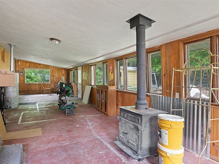 9560 Cross St photo 5