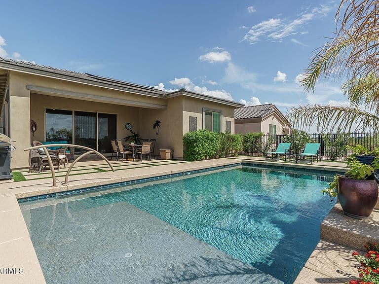 20599 W RANCHO Drive photo 2