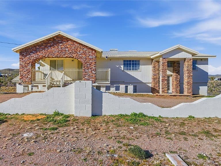 26151 N Rainbow Road photo 1