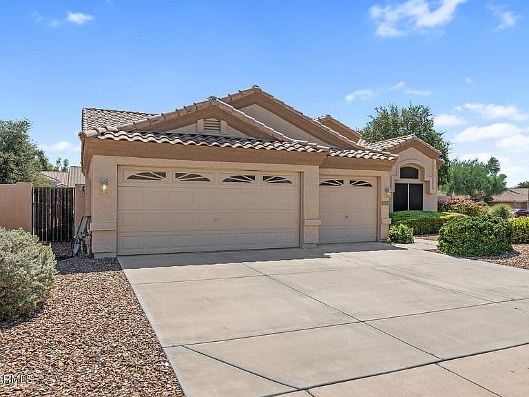 5321 W ANGELA Drive photo 5