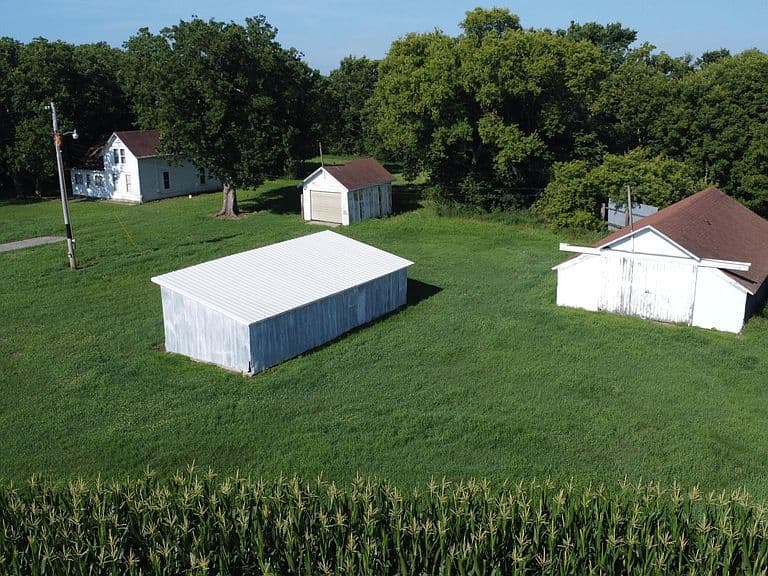 30683 State Highway 7 photo 4