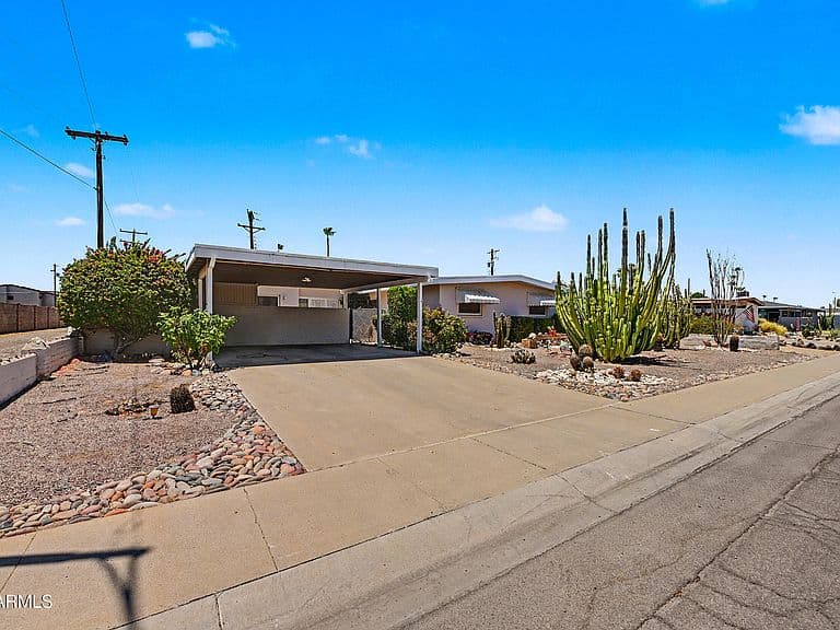 2210 N 74TH Street photo 1