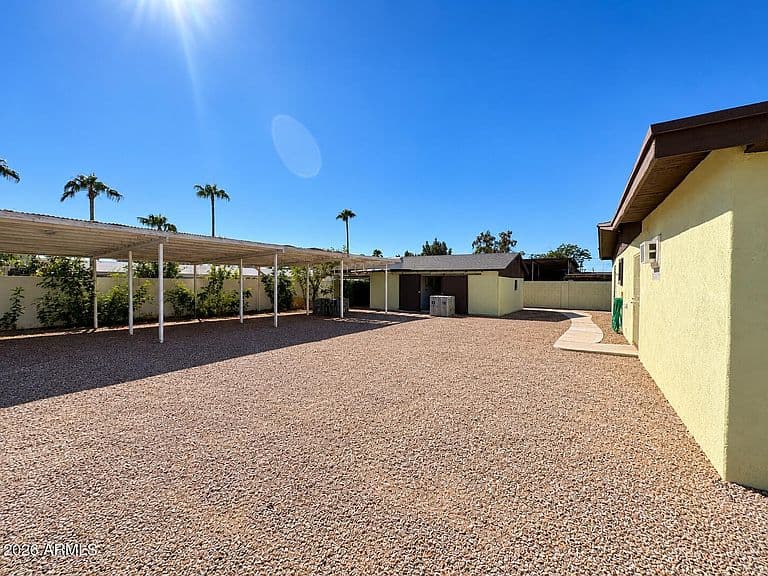 1517 W SAHUARO Drive photo 3