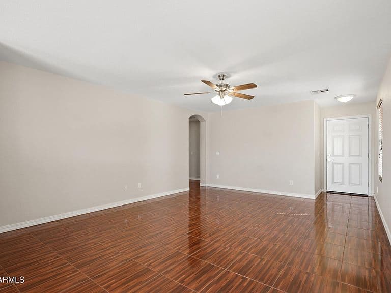 3560 W MESQUITE Avenue photo 4
