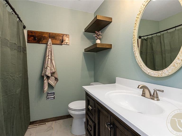 2104 Rosewyn Ln photo 5