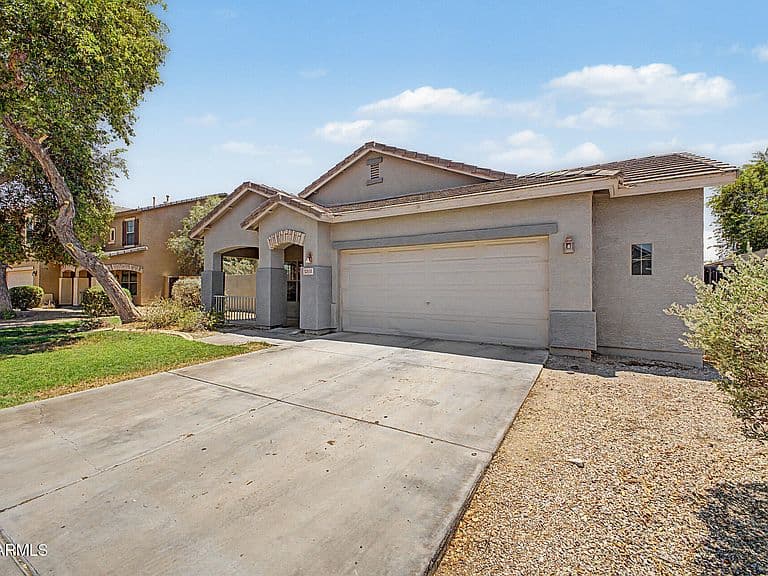 1253 E HEATHER Drive photo 3