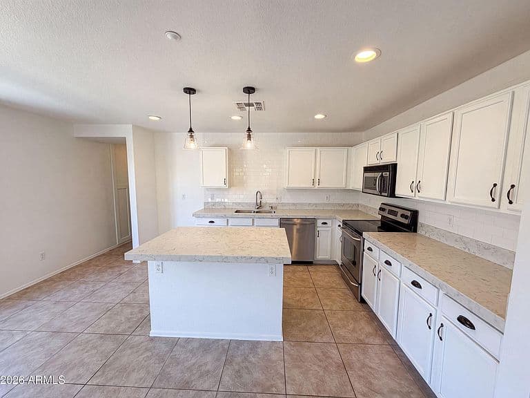 7500 E DEER VALLEY Road #8 photo 2
