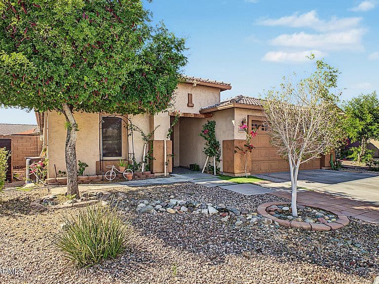 6988 S SUNRISE Way photo 4