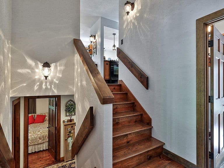 157 Timberhawk Road photo 4