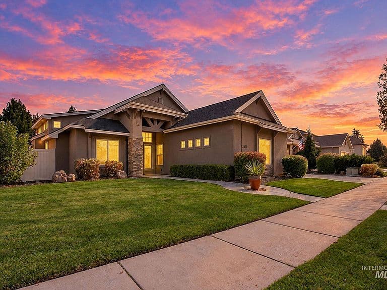2598 E Granadillo Dr photo 1