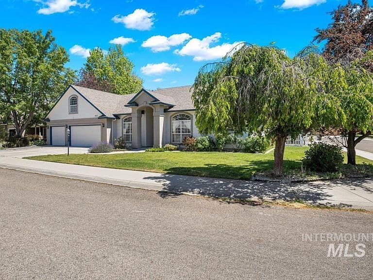 1837 W Merganzer Dr photo 2