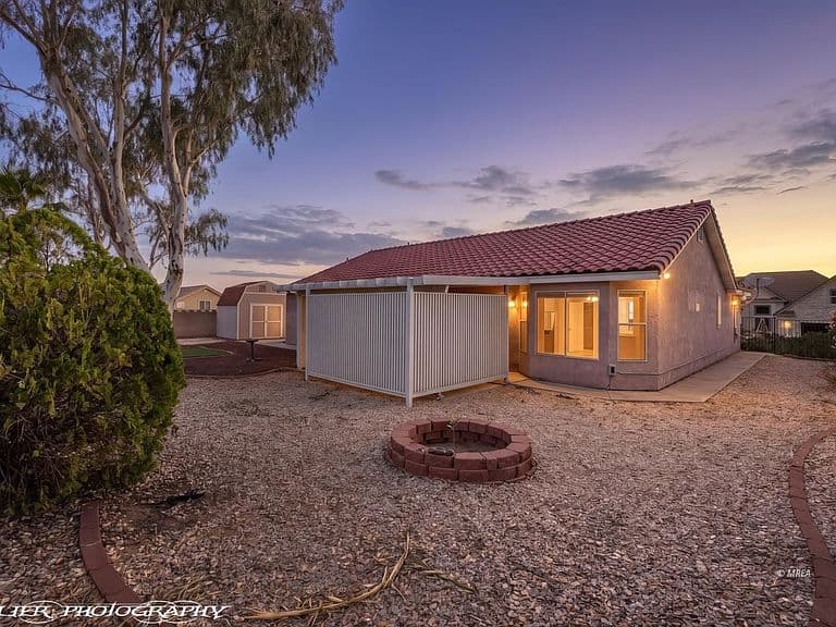 648 Valley View Dr photo 2