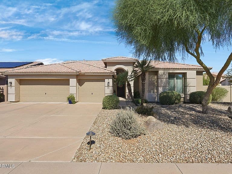 3754 E SAN REMO Avenue photo 2