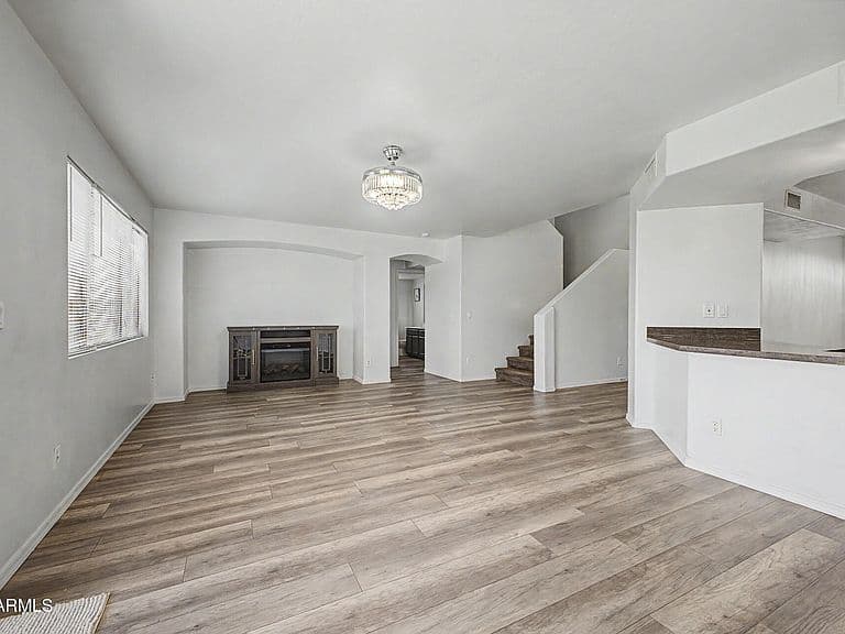 13901 N 147TH Drive photo 5