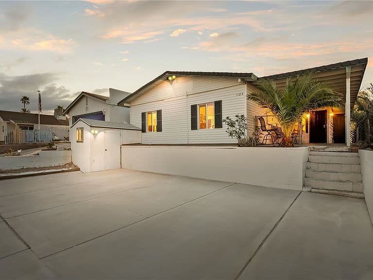 1184 Chaparral Dr photo 2