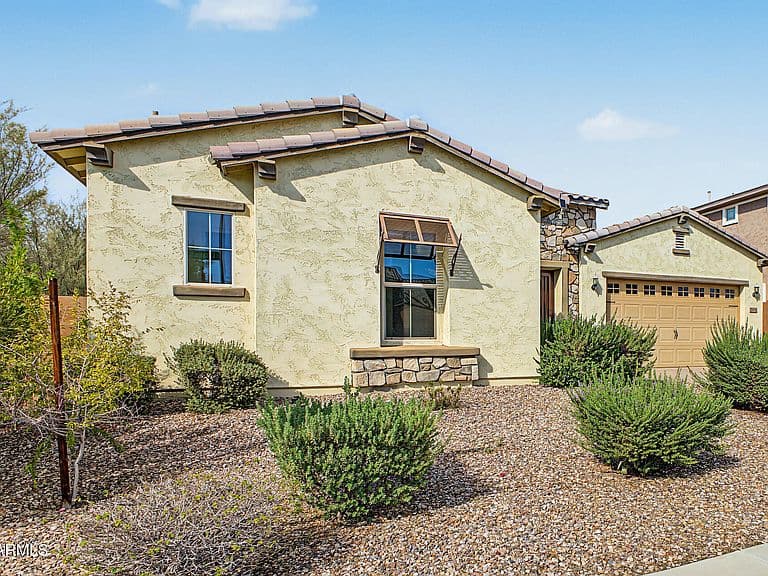 2662 E LA COSTA Drive photo 4