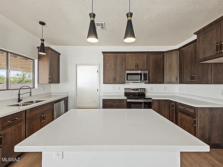7205 S Peaceful Valley Dr photo 1