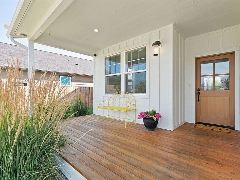 339 Destiny Dr photo 4
