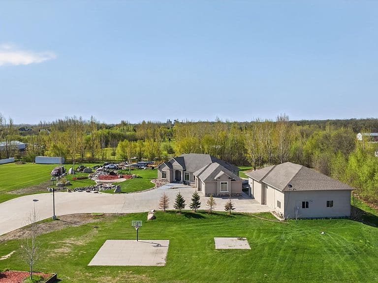 7620 Adelman Dr photo 3