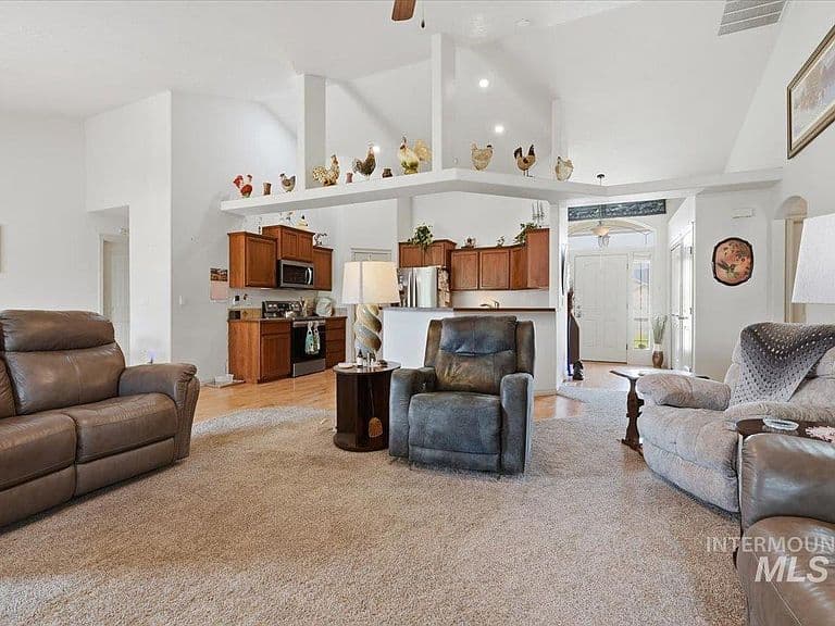 1907 W Summerwind Dr photo 5