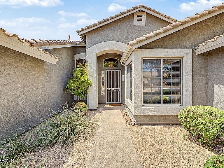 4944 E ARMOR Street photo 3