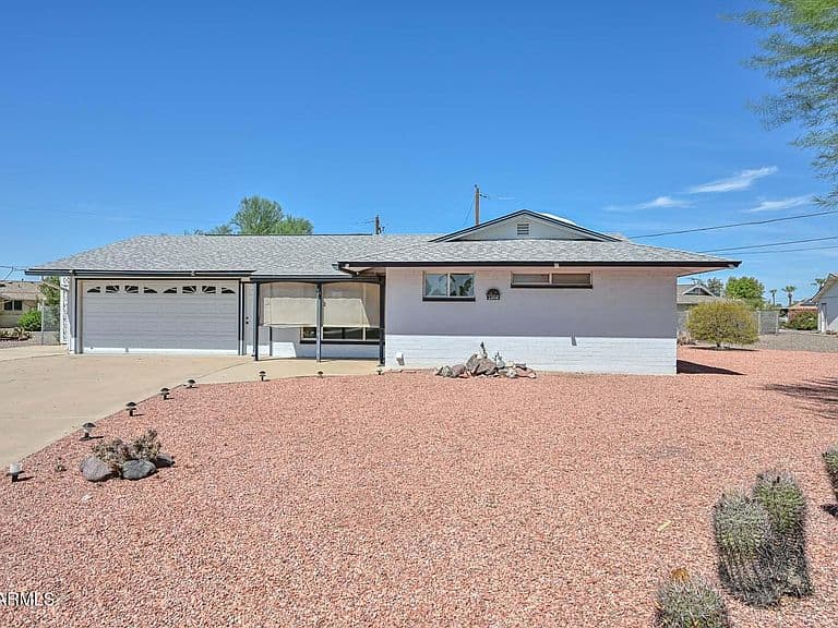 11646 N 105TH Avenue photo 1