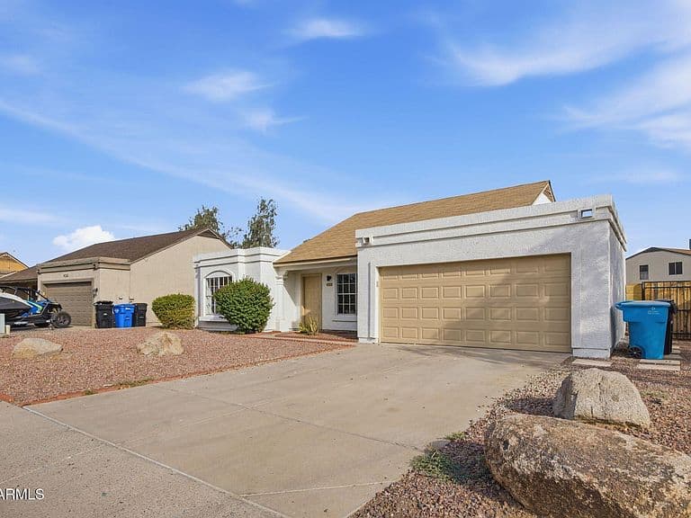 4509 W TOPEKA Drive photo 3