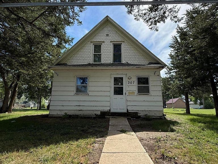 307 E 4th Ave photo 1