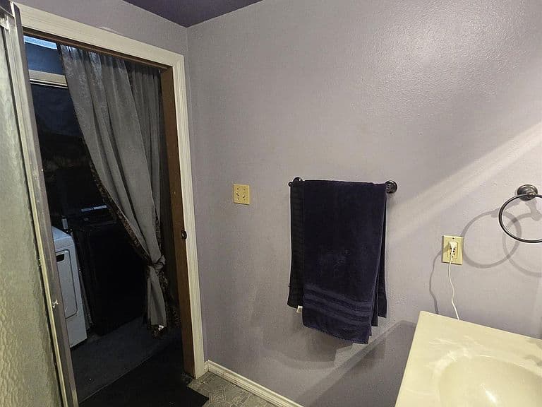2219 Pine Ave photo 5