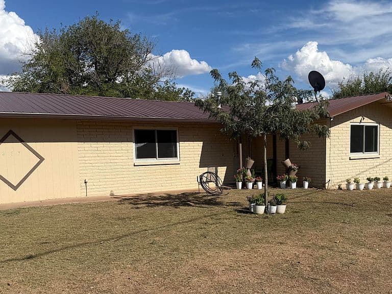 267 N Shreeve Ln photo 1