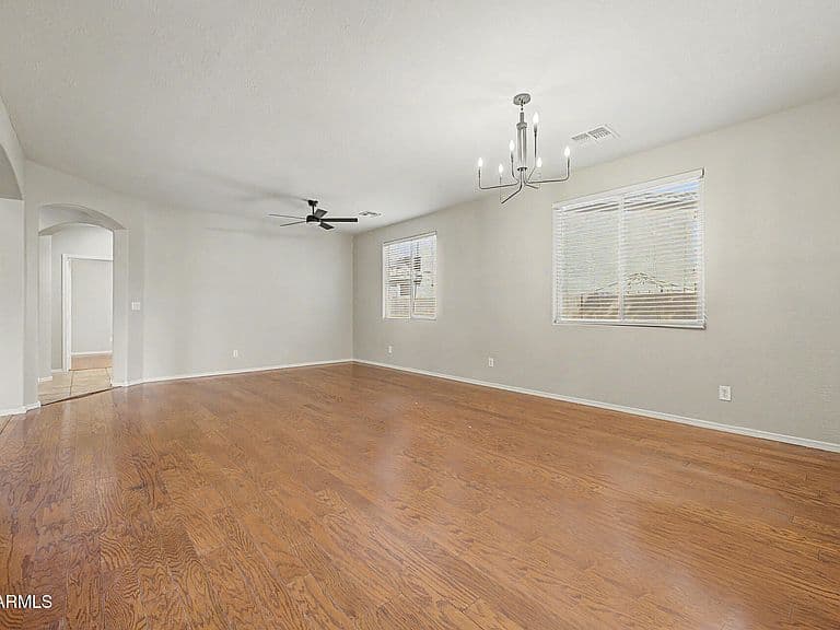 42619 W CHEYENNE Drive photo 5