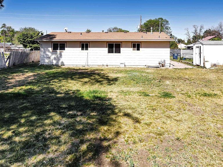 520 N Birch St photo 4