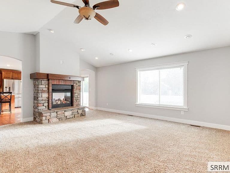 4001 Silverado Dr photo 3