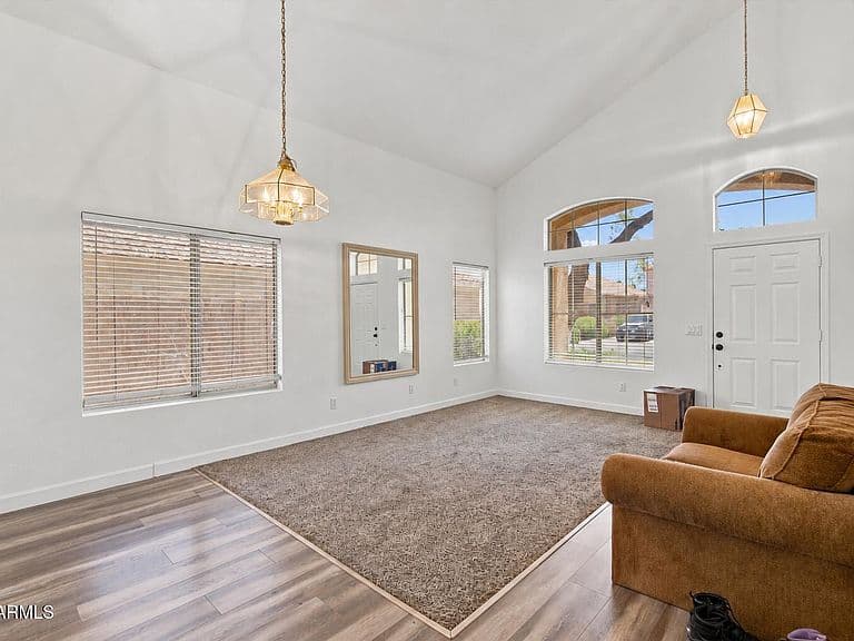 7414 W MELINDA Lane photo 3