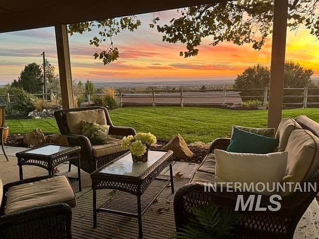 11145 N Culdesac Way photo 2